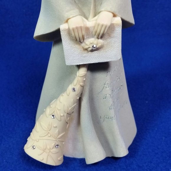 Enesco Foundations Graduation Girl Figurine 2014 Enesco 4044086 With Box - Picture 6 of 10